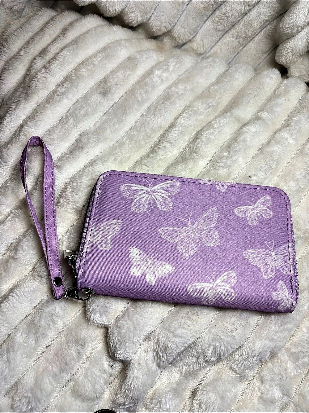 Butterfly Print Wristlet Wallet in Purple Like NWOT